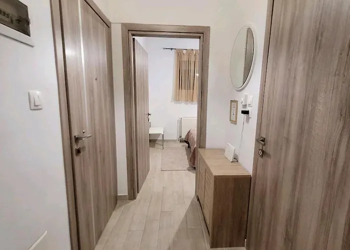 Center River Florina